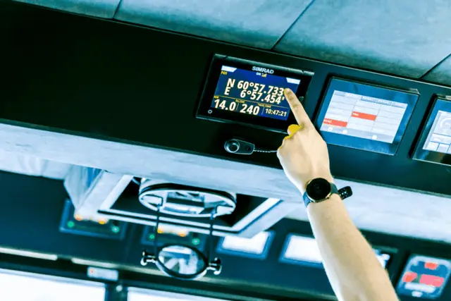 P3007 GPS System w/GS70 